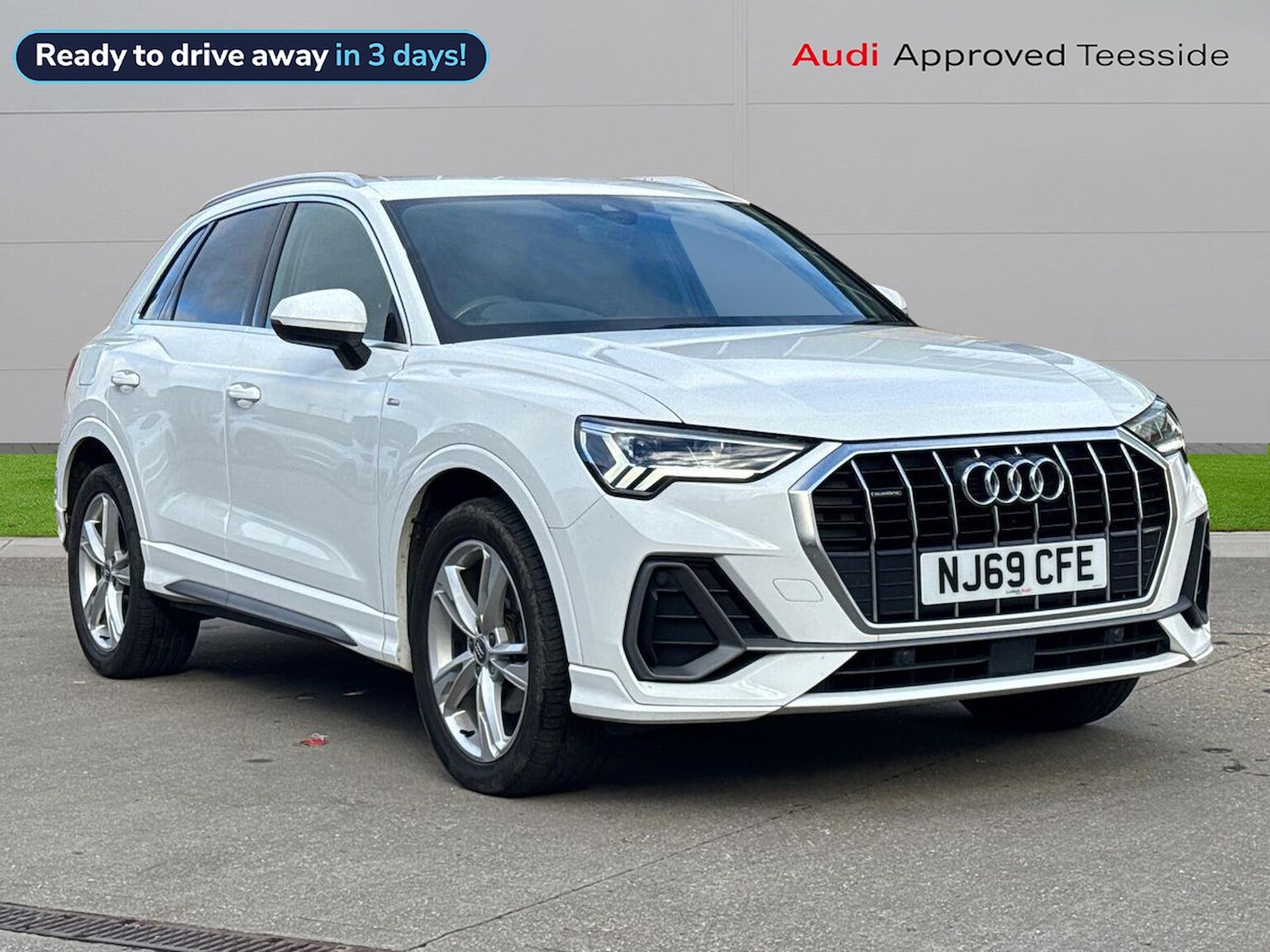 Main listing image - Audi Q3