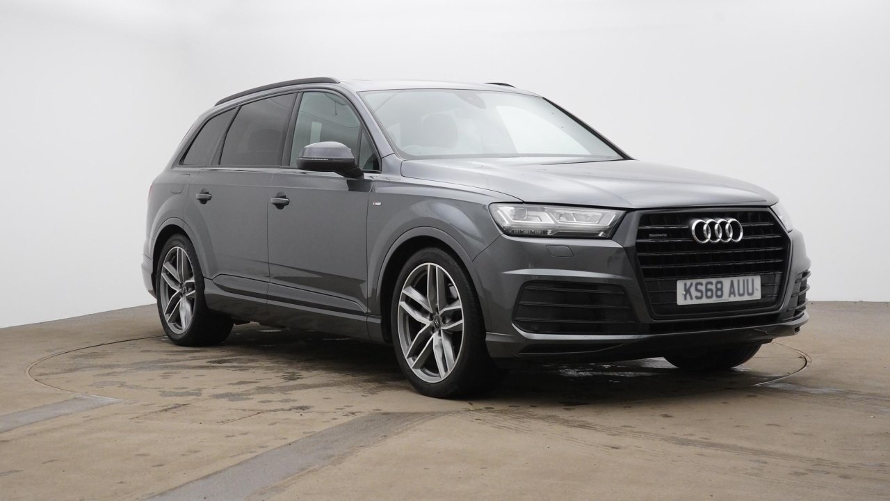 Main listing image - Audi Q7