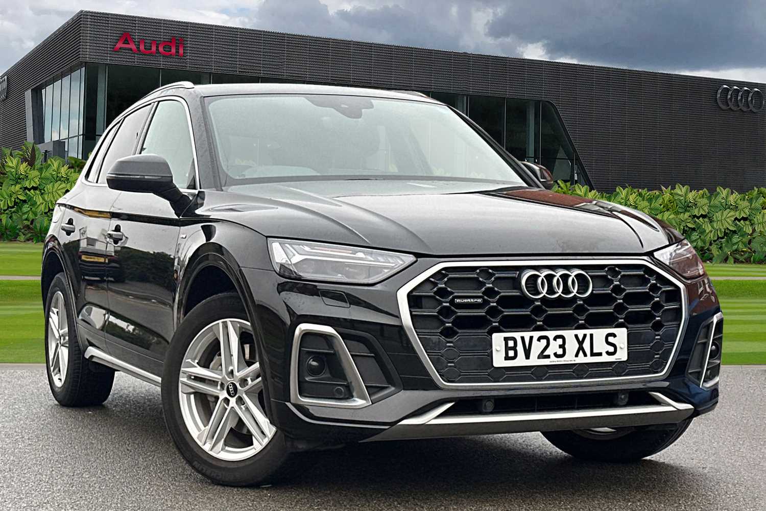 Main listing image - Audi Q5