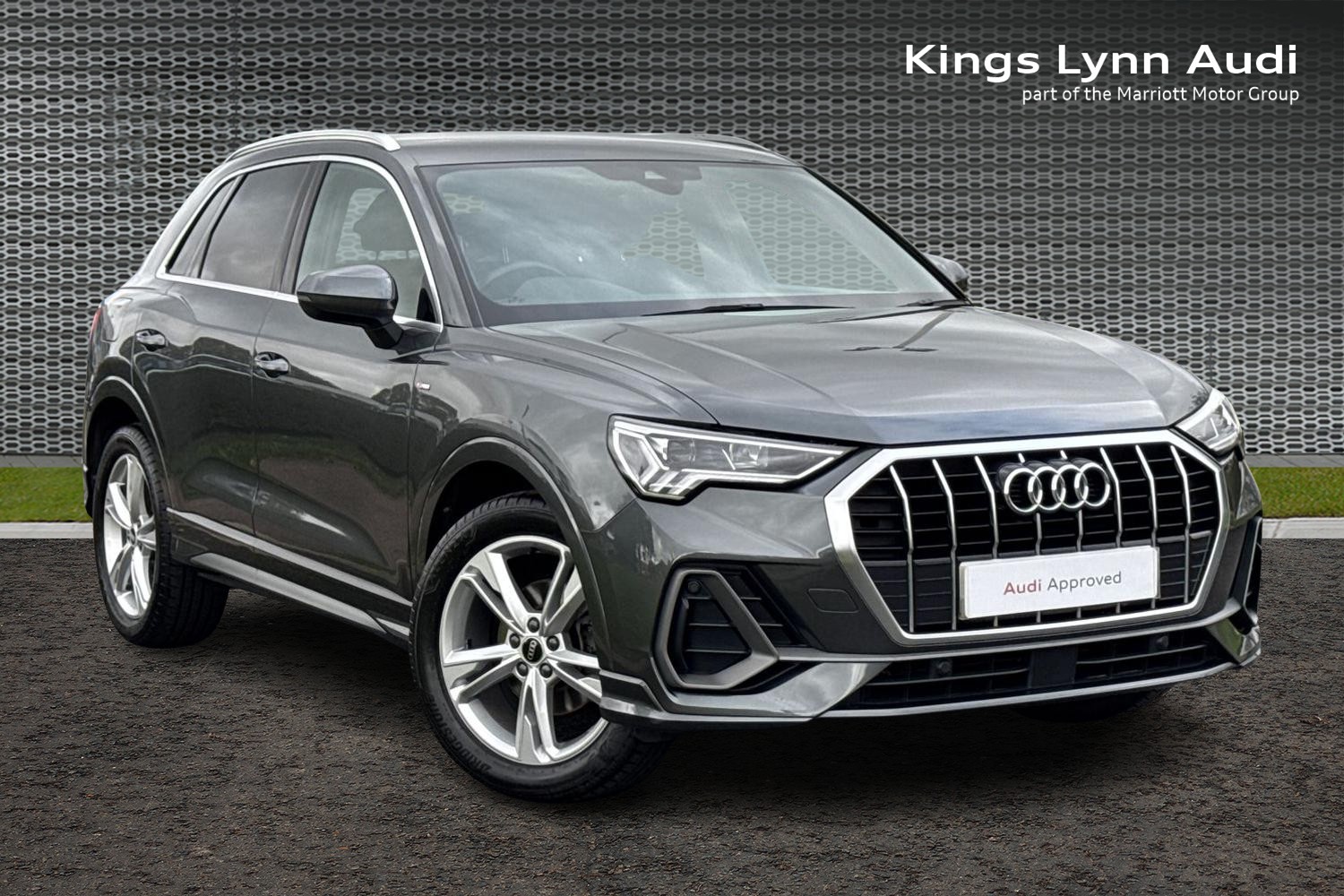 Main listing image - Audi Q3