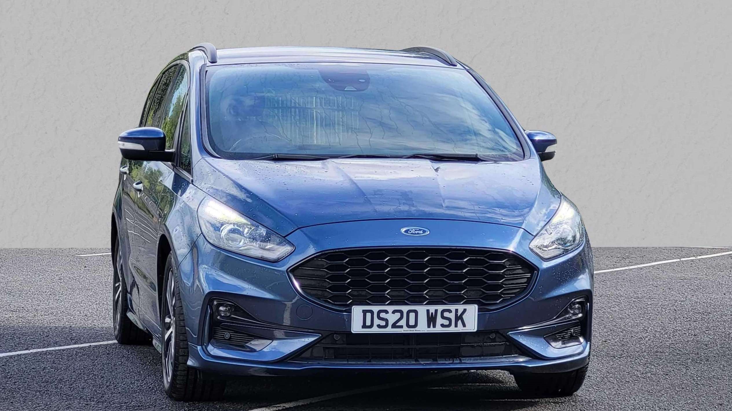 Main listing image - Ford S-MAX