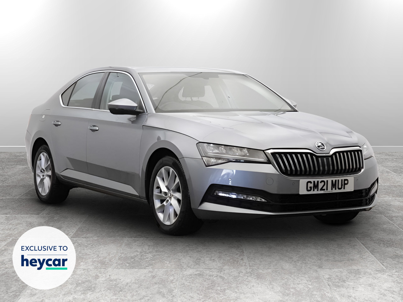 Main listing image - Skoda Superb