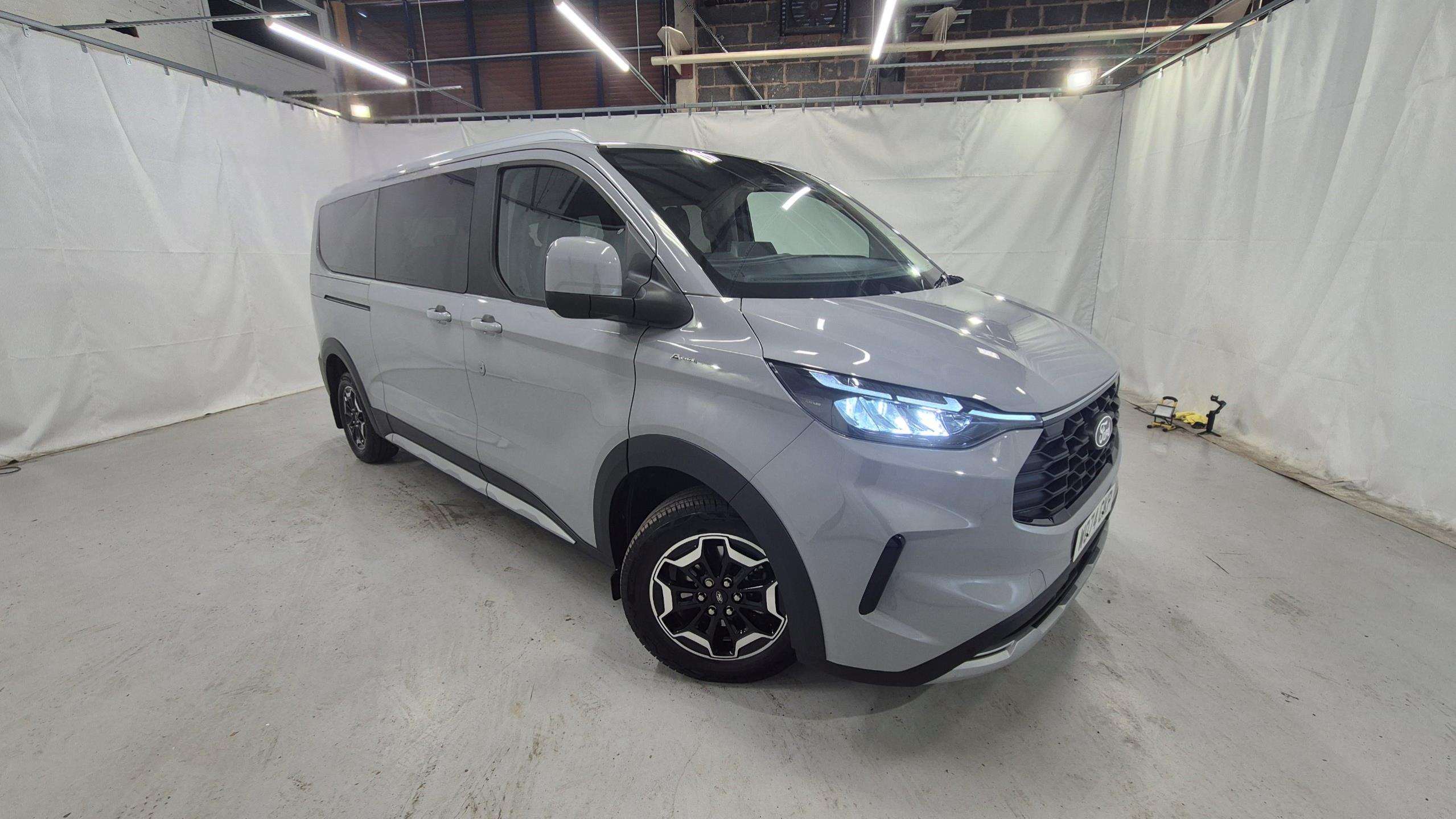 Main listing image - Ford Tourneo Custom