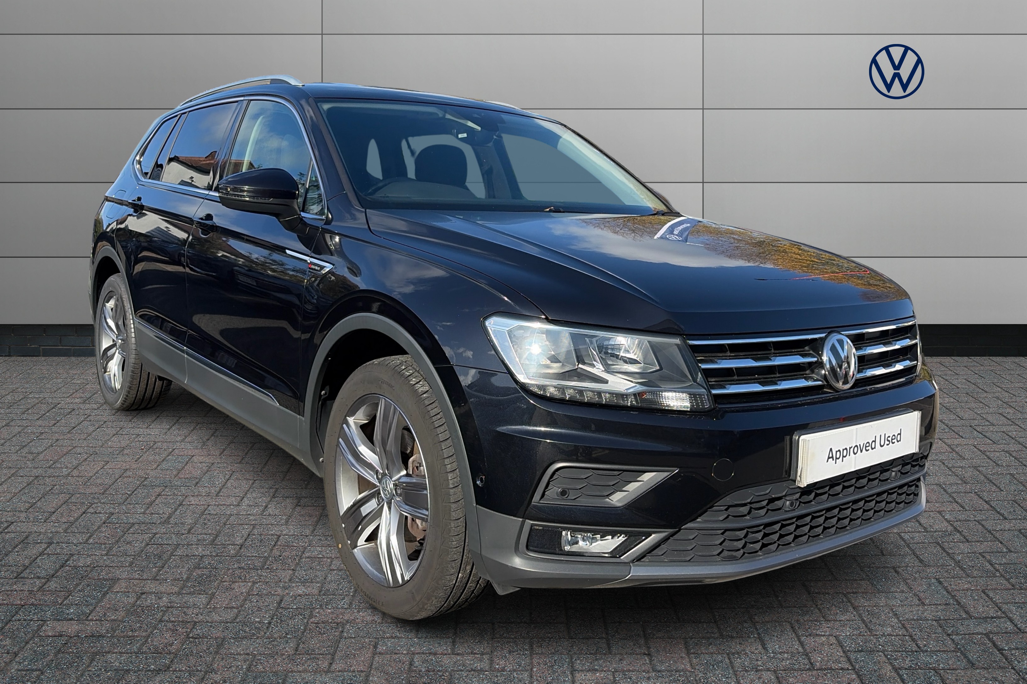 Main listing image - Volkswagen Tiguan Allspace