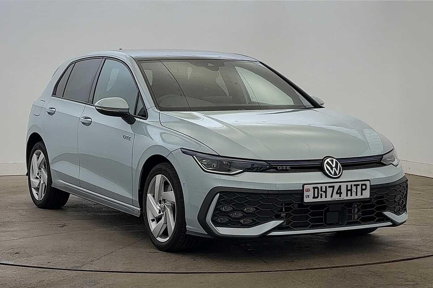 Main listing image - Volkswagen Golf GTE
