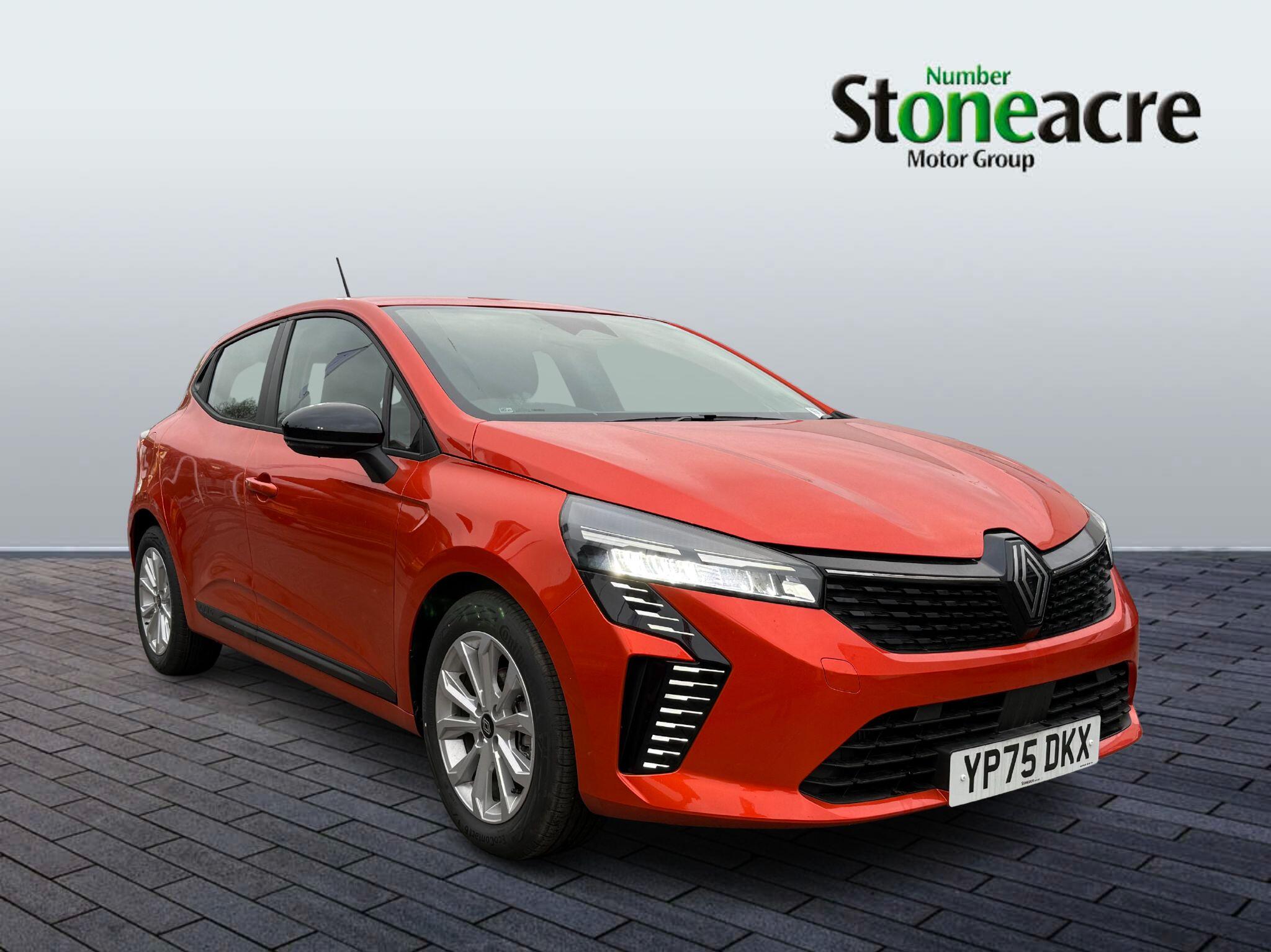 Main listing image - Renault Clio