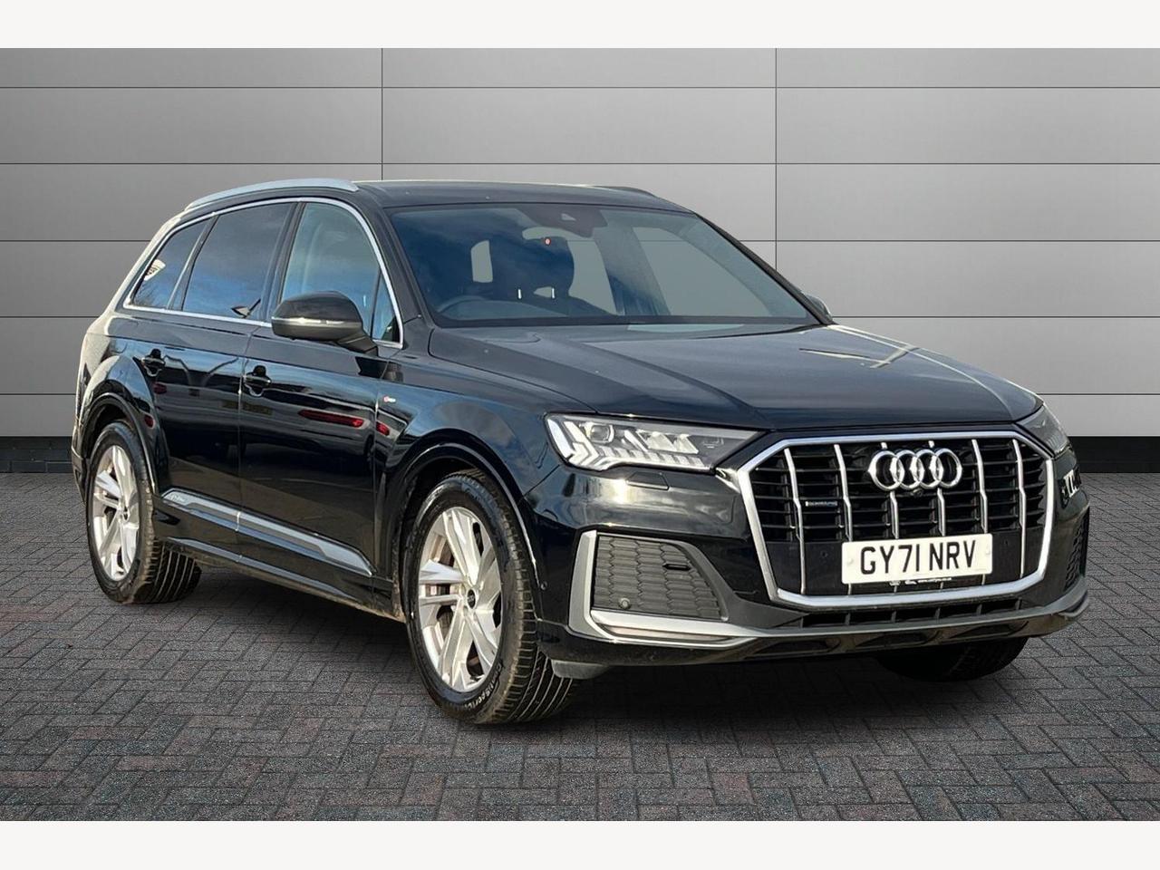 Main listing image - Audi Q7