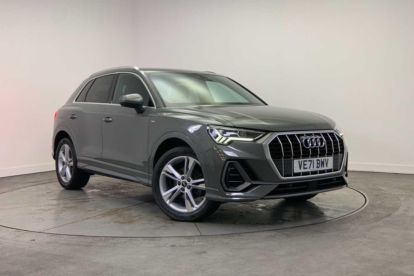 Main listing image - Audi Q3