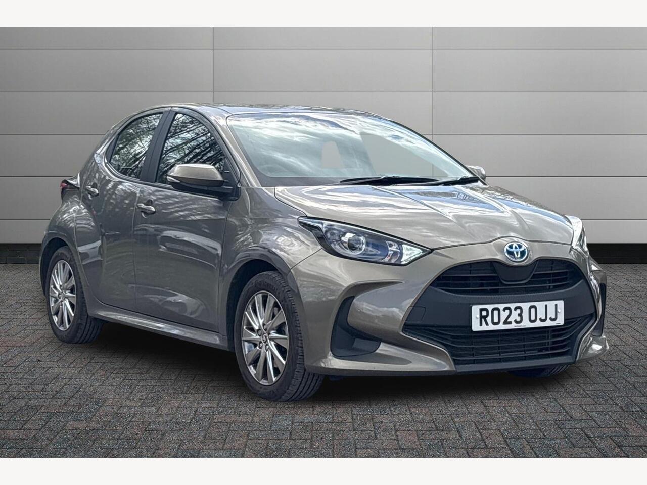 Main listing image - Toyota Yaris