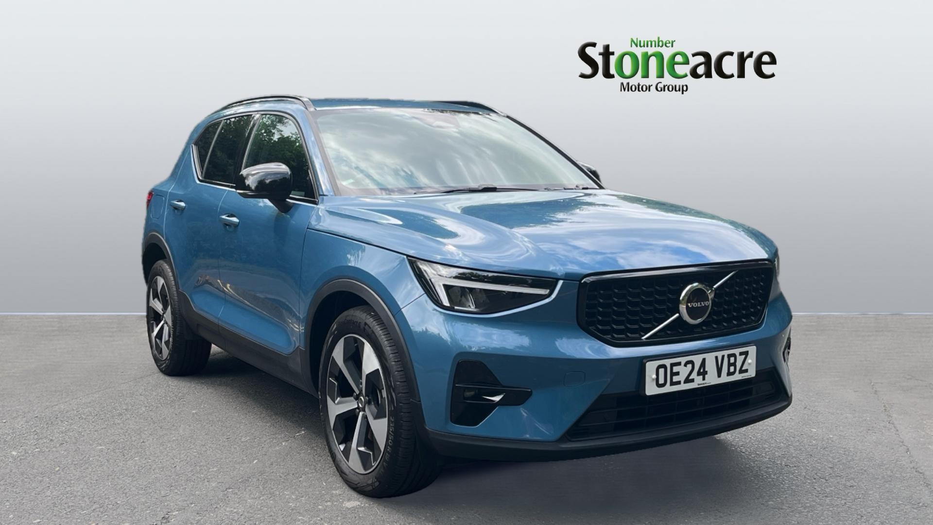 Main listing image - Volvo XC40