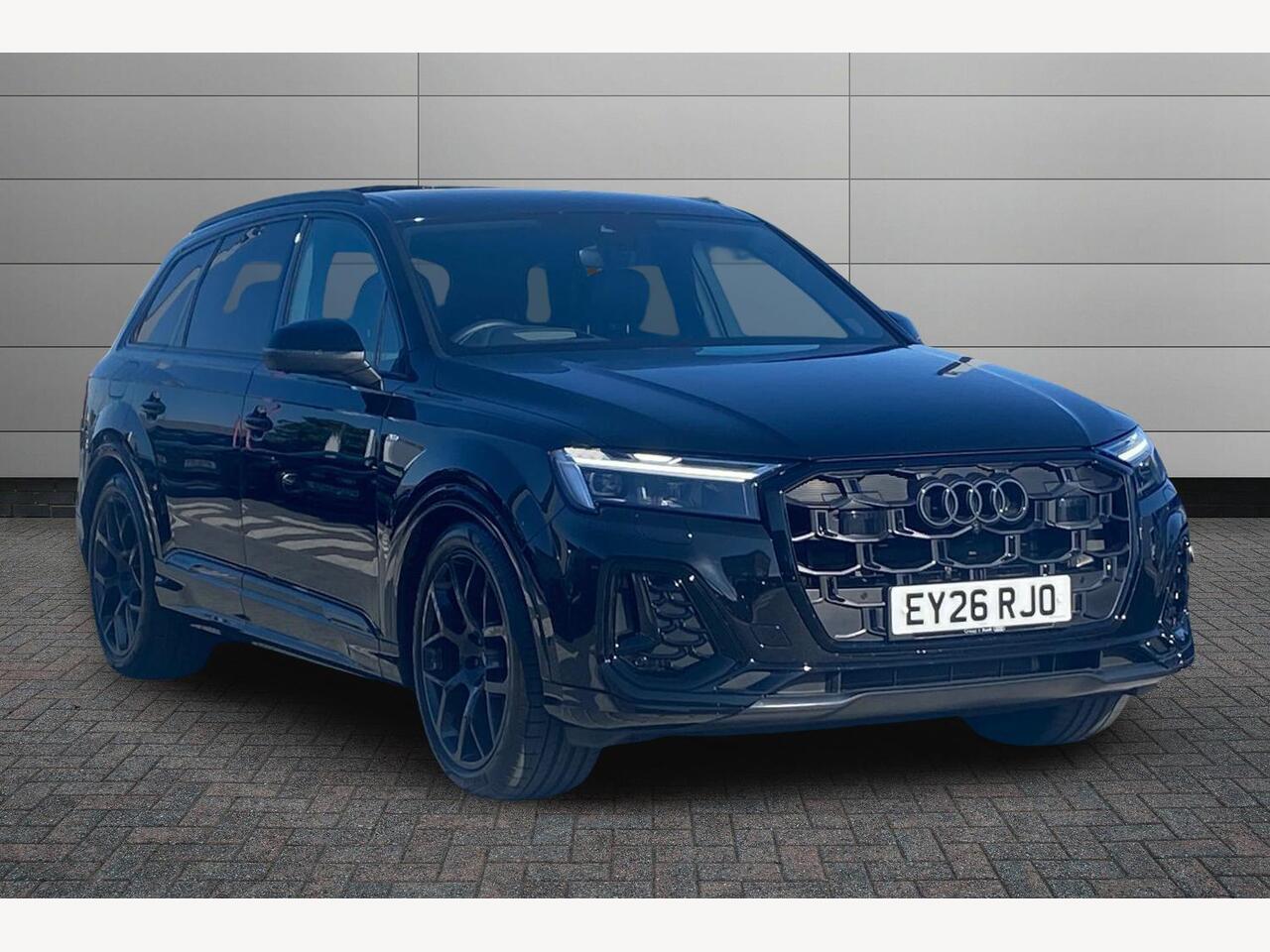 Main listing image - Audi Q7