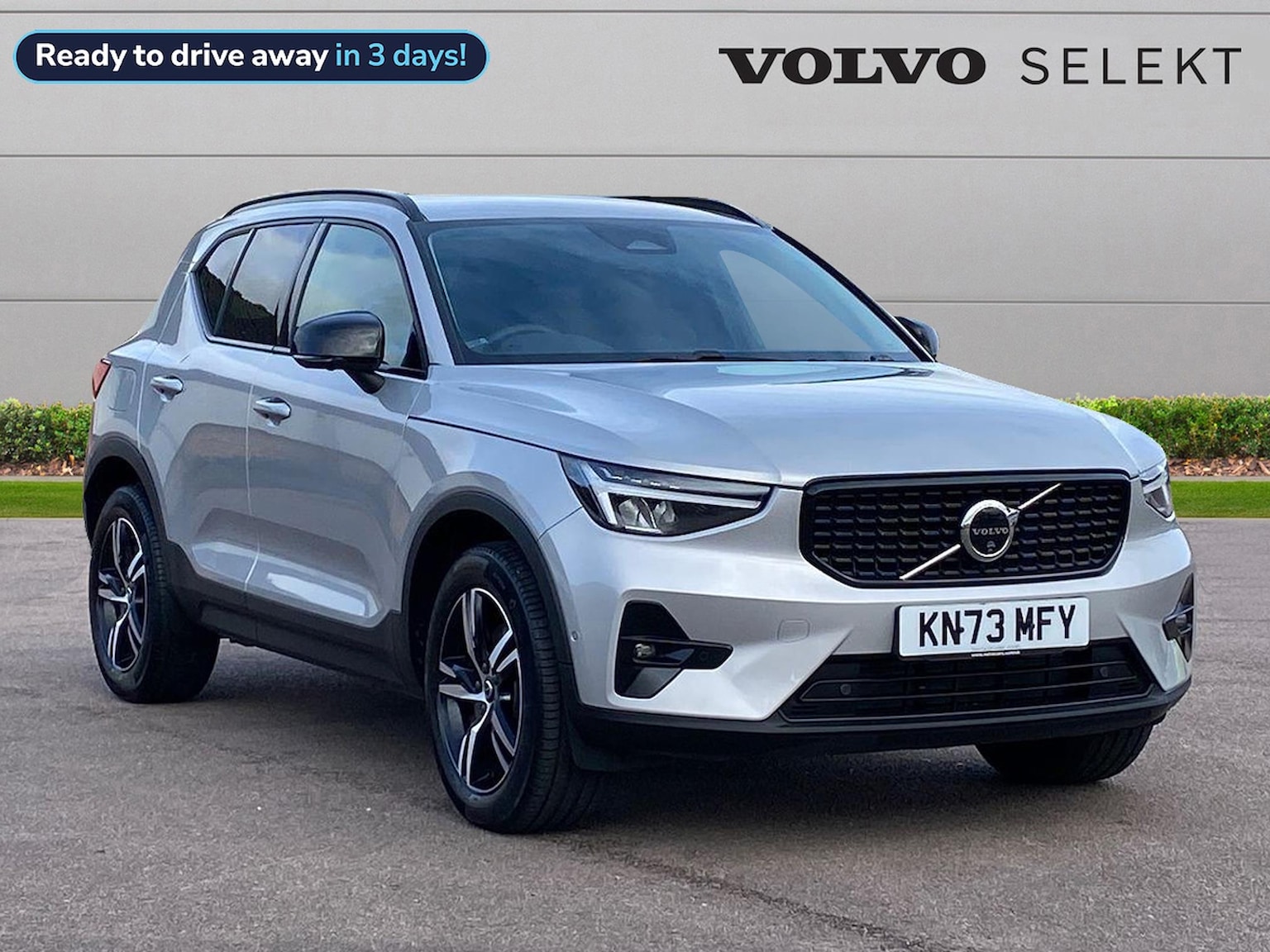 Main listing image - Volvo XC40