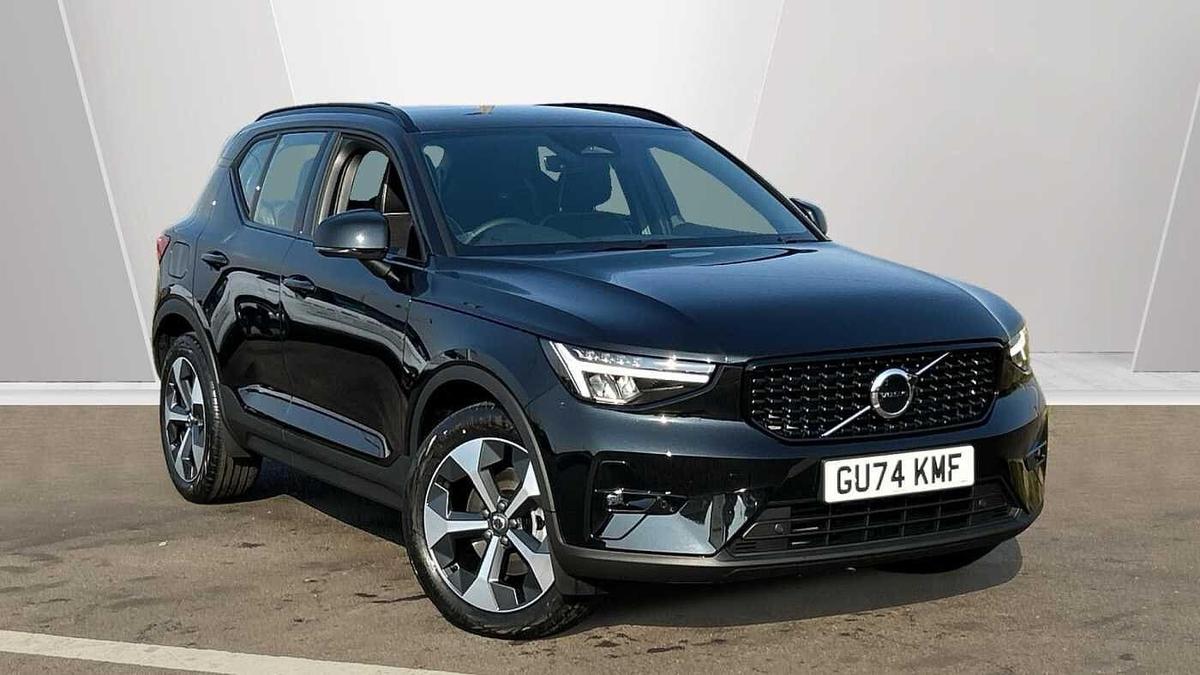 Main listing image - Volvo XC40