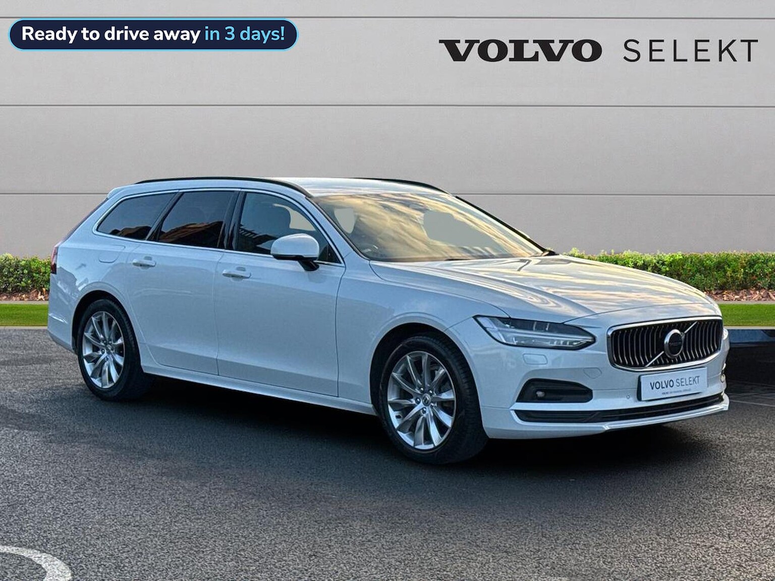 Main listing image - Volvo V90