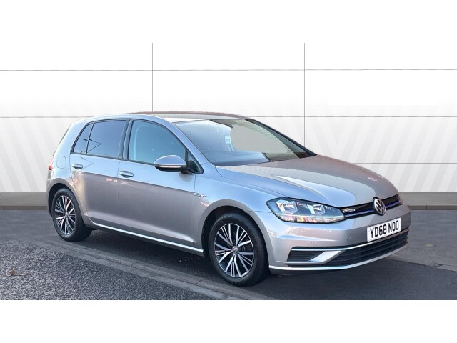 Main listing image - Volkswagen Golf