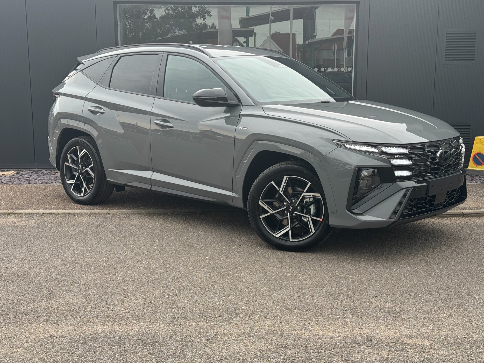 Main listing image - Hyundai Tucson