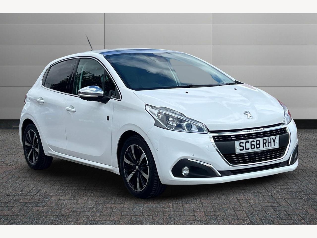 Main listing image - Peugeot 208