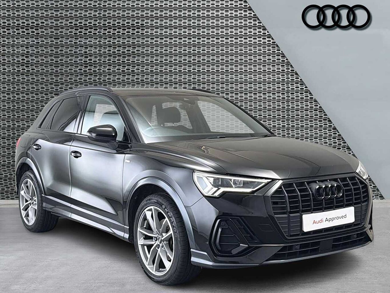 Main listing image - Audi Q3