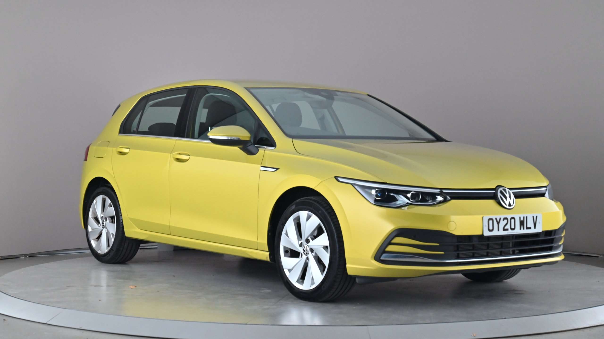 Main listing image - Volkswagen Golf