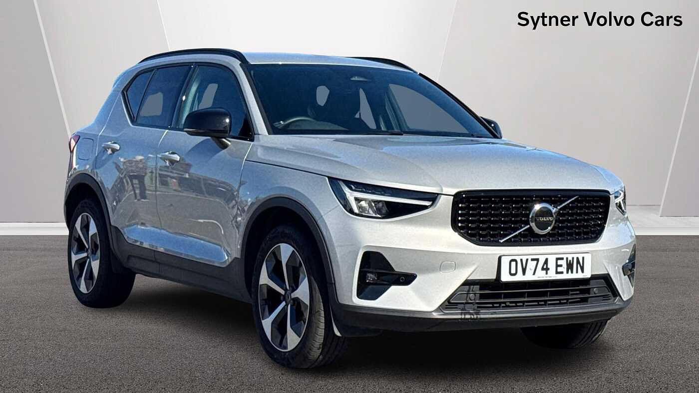 Main listing image - Volvo XC40