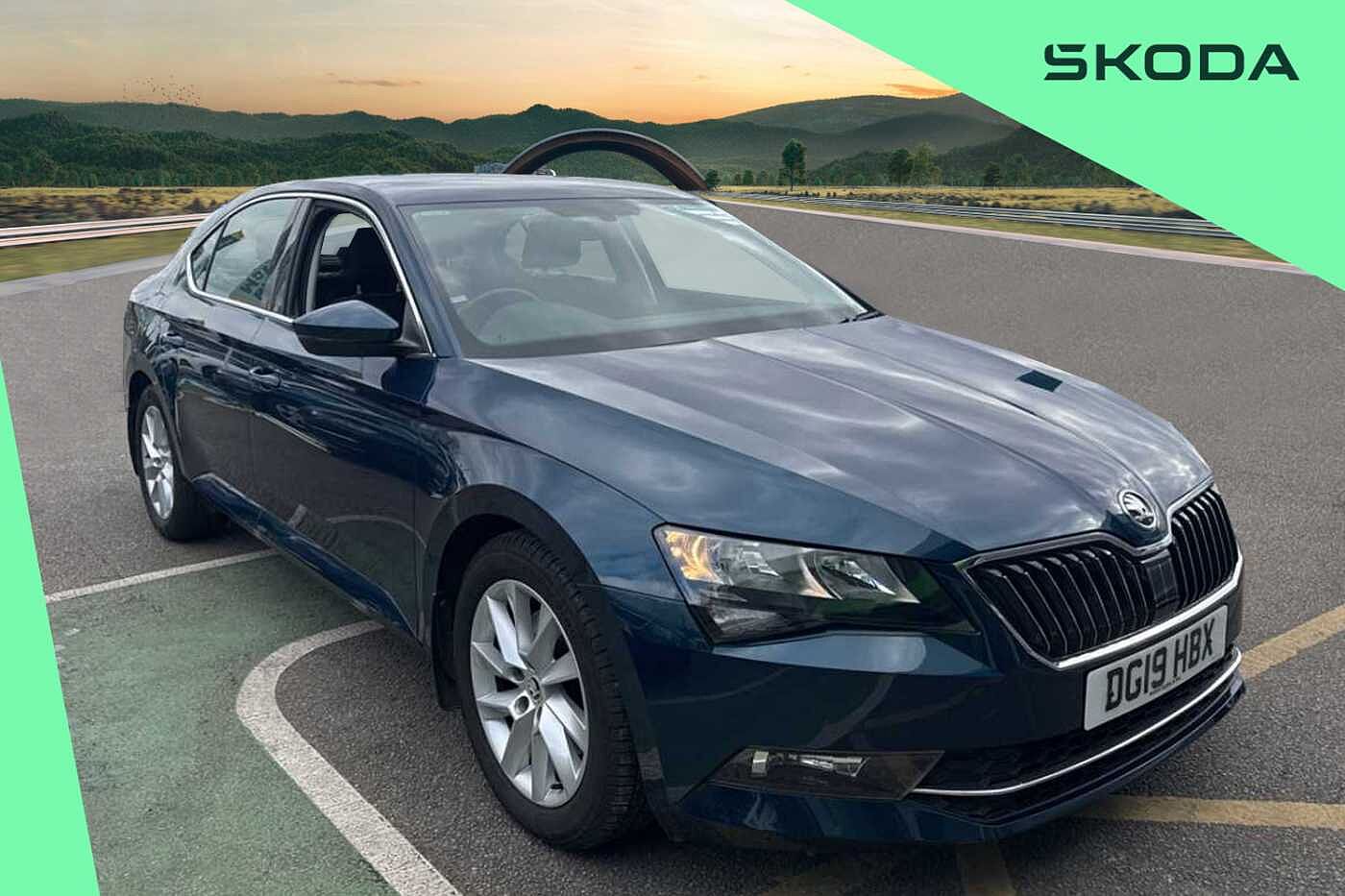 Main listing image - Skoda Superb