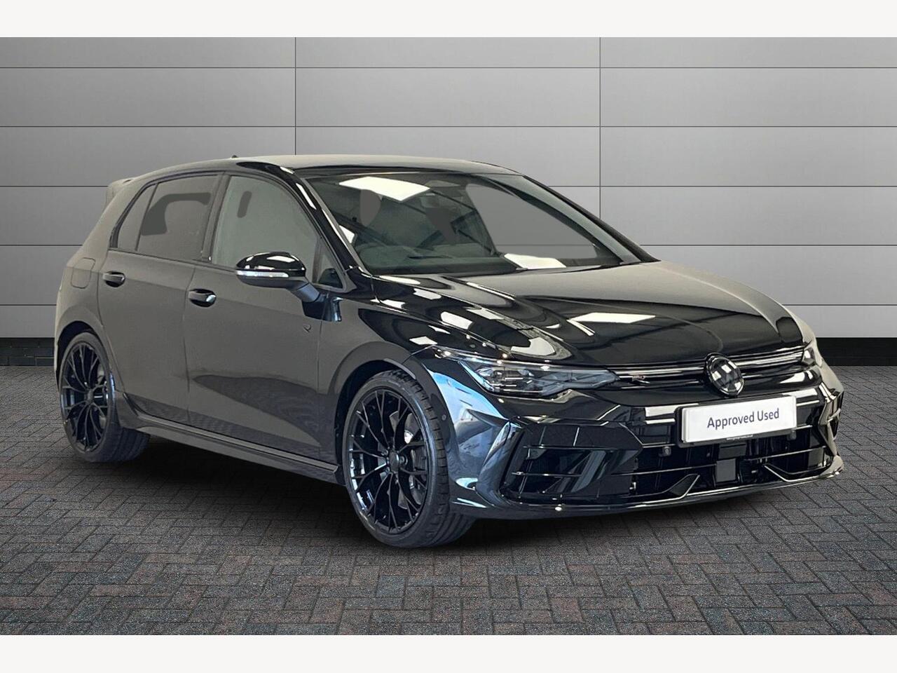 Main listing image - Volkswagen Golf R