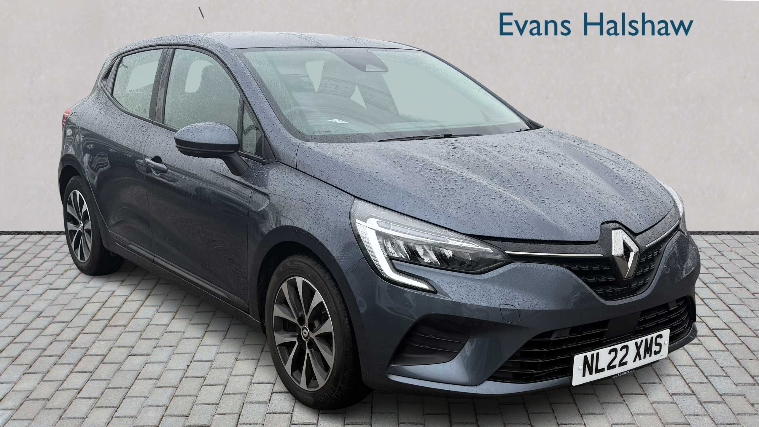 Main listing image - Renault Clio