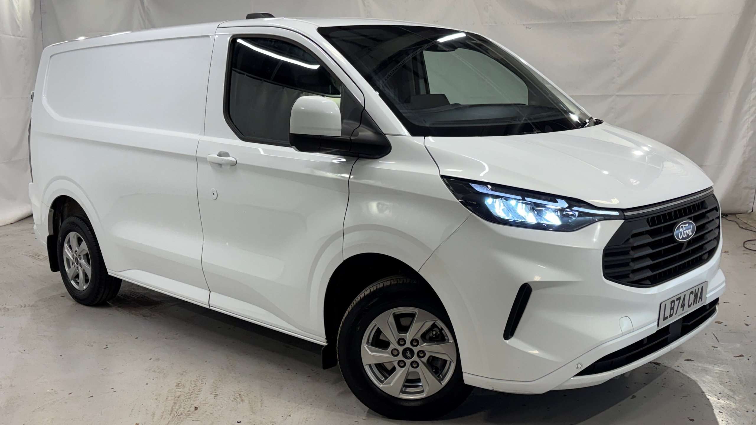 Main listing image - Ford Transit Custom