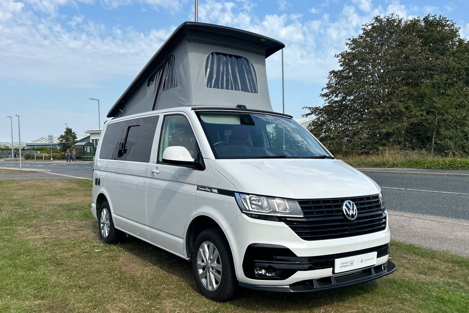 Main listing image - Volkswagen Transporter