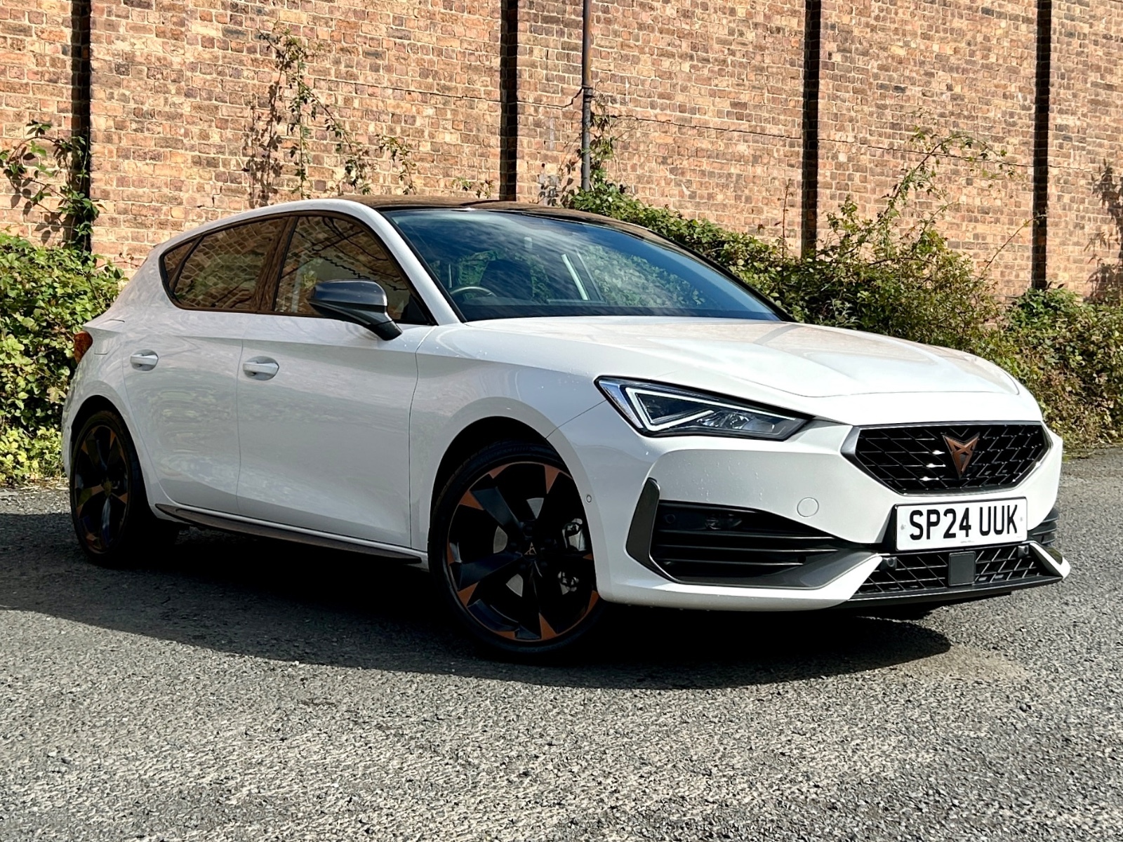 Main listing image - Cupra Leon