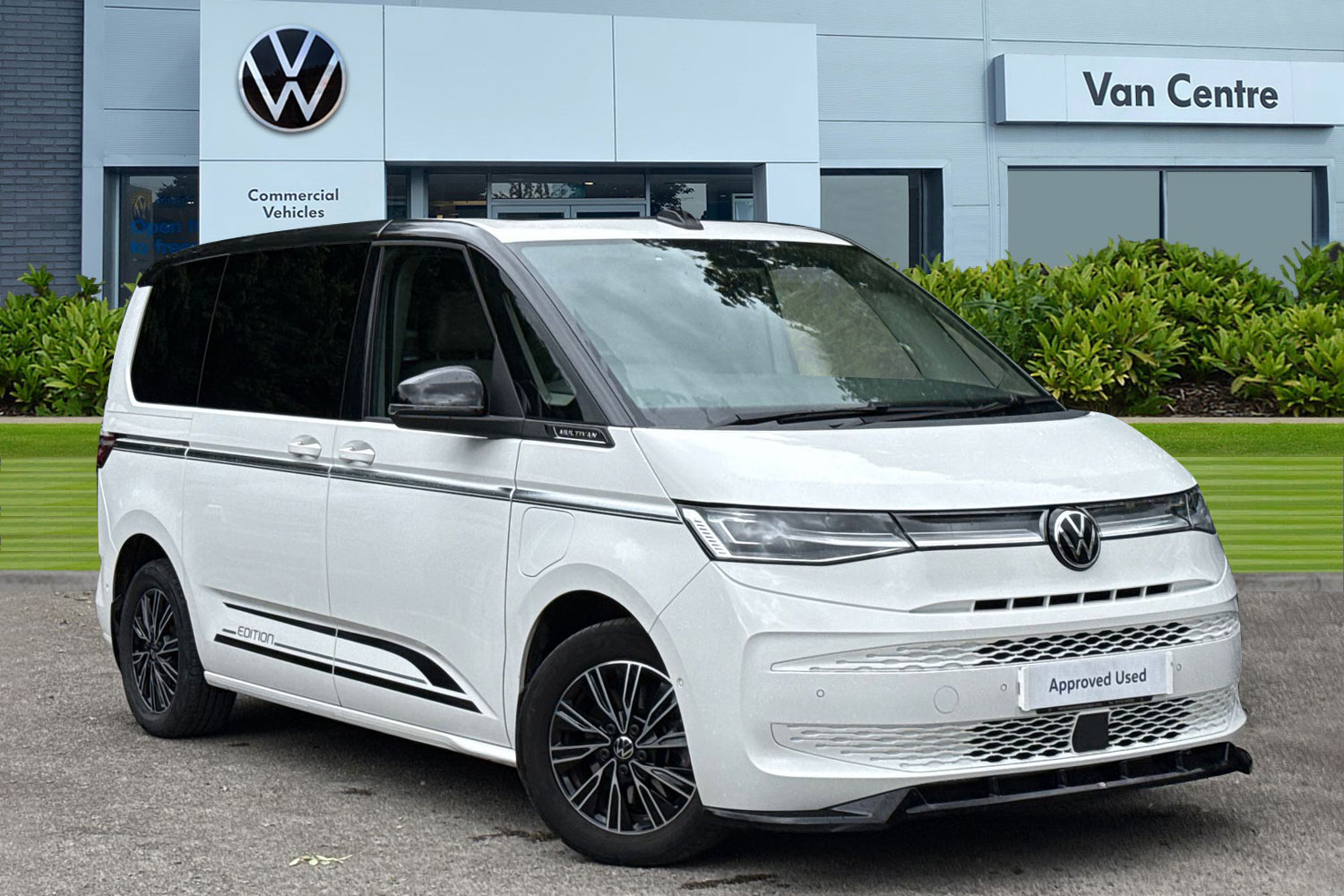 Main listing image - Volkswagen Multivan