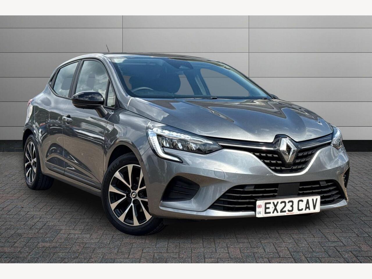 Main listing image - Renault Clio