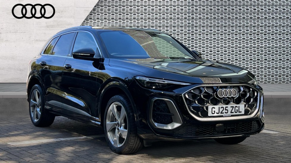 Main listing image - Audi Q5