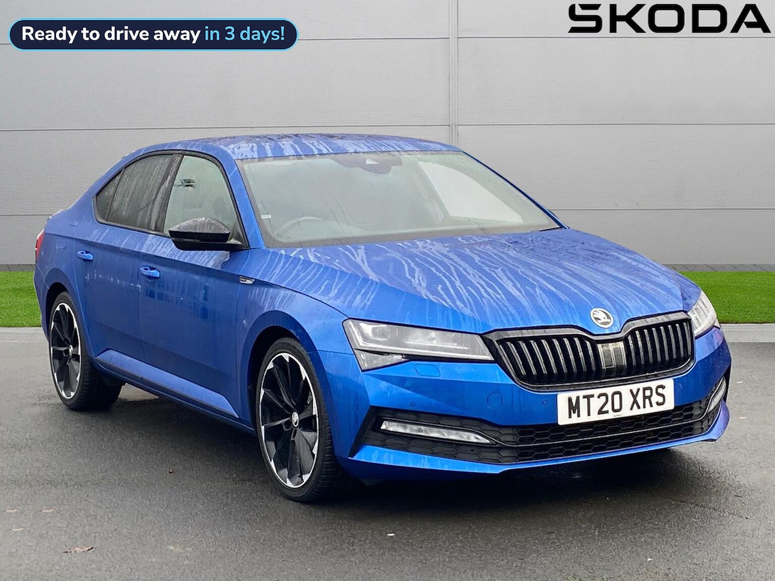 Main listing image - Skoda Superb