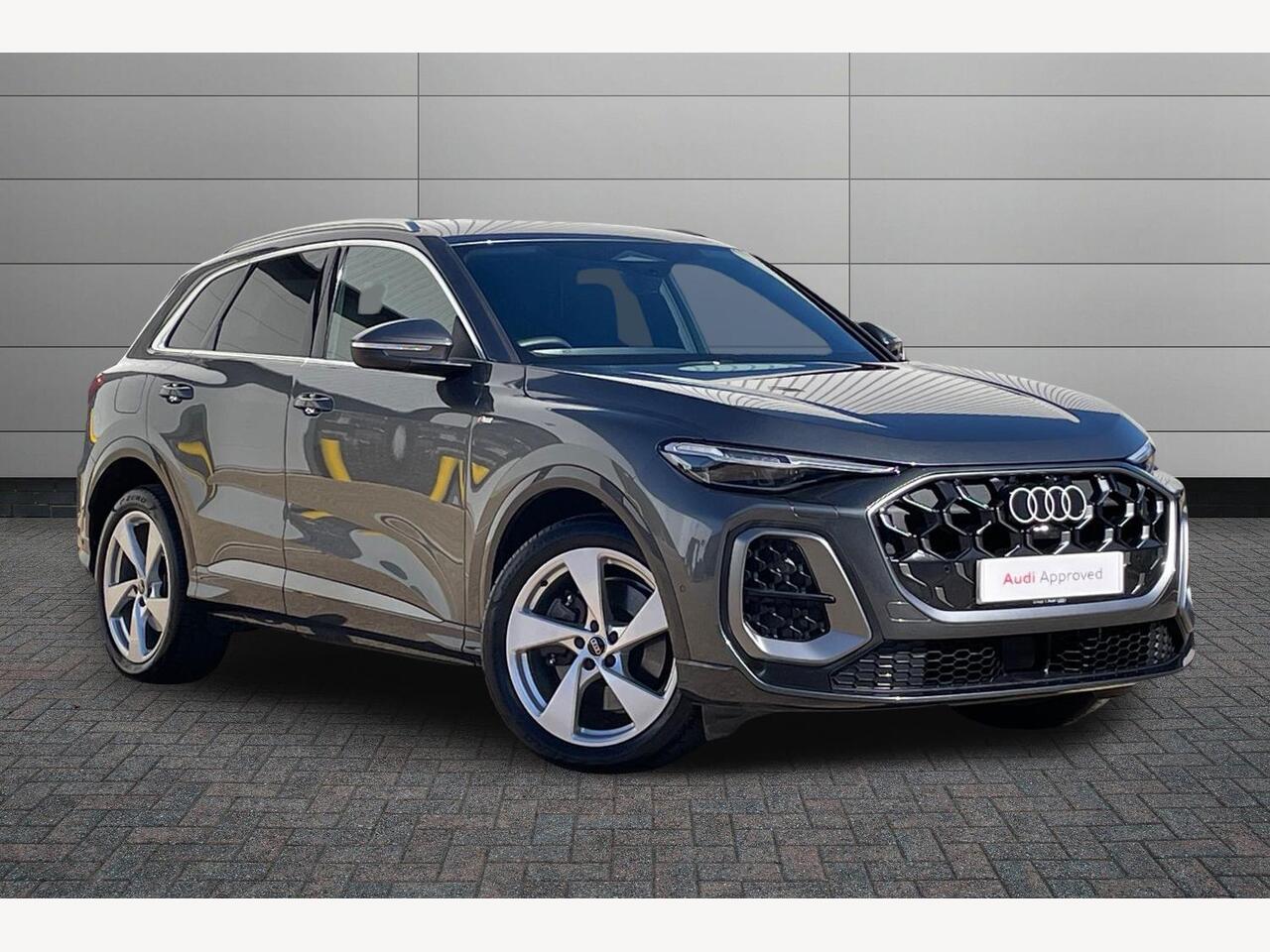 Main listing image - Audi Q5
