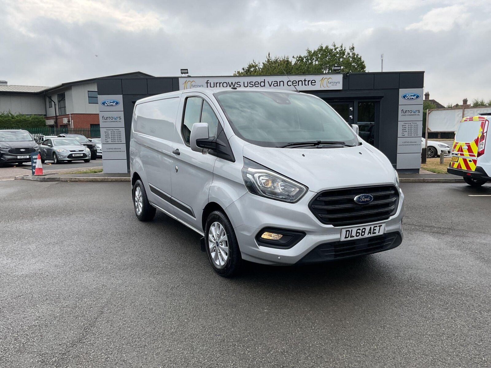 Main listing image - Ford Transit Custom