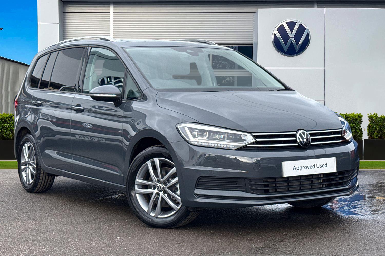 Main listing image - Volkswagen Touran