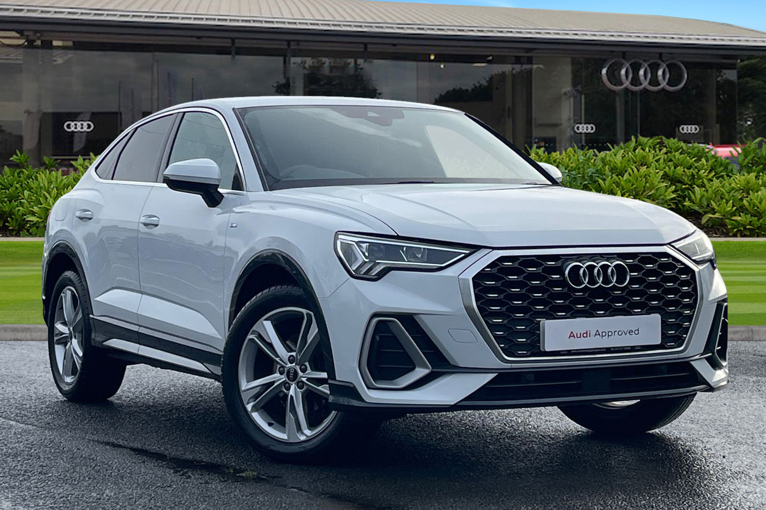 Main listing image - Audi Q3