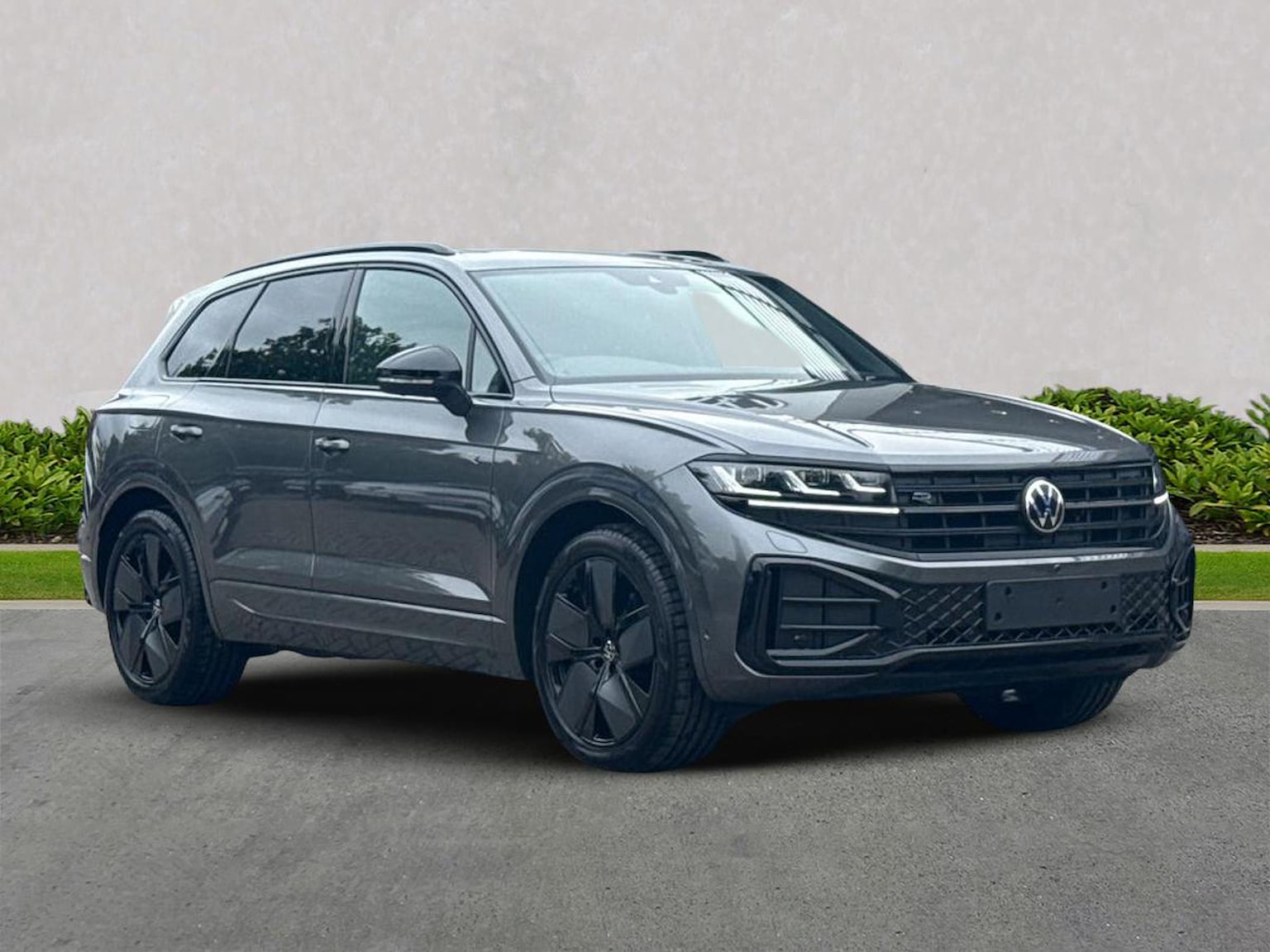 Main listing image - Volkswagen Touareg
