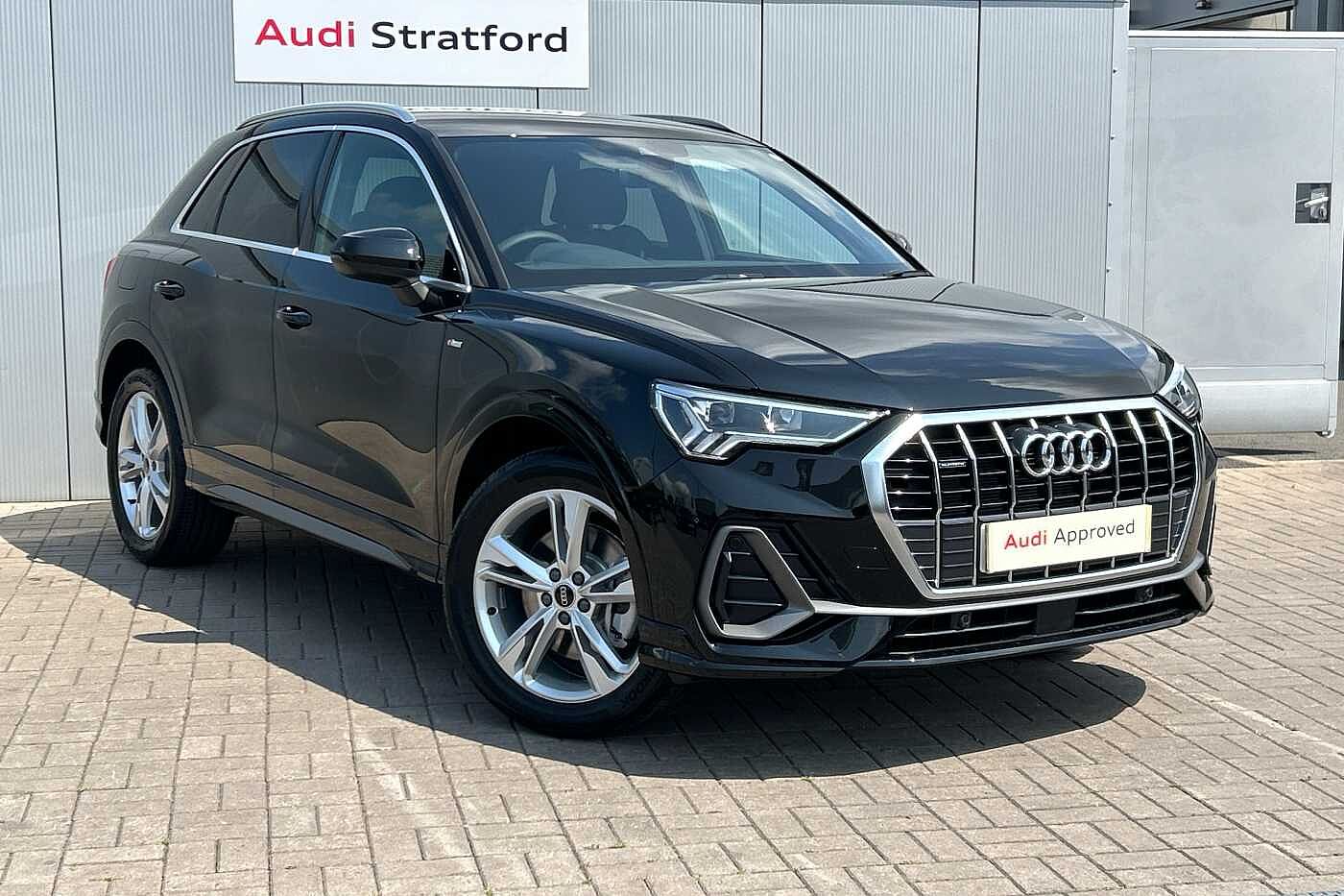Main listing image - Audi Q3