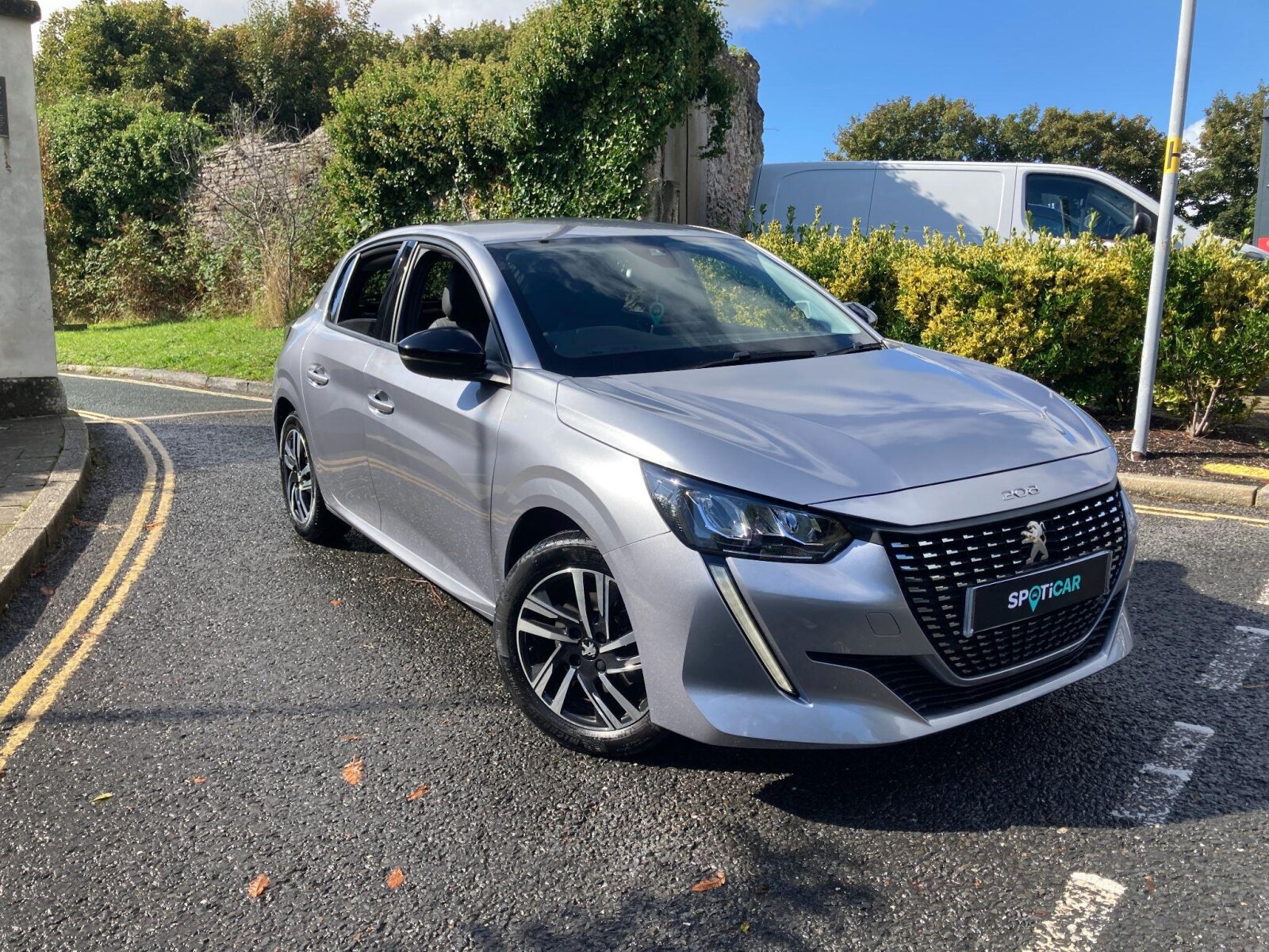 Main listing image - Peugeot 208