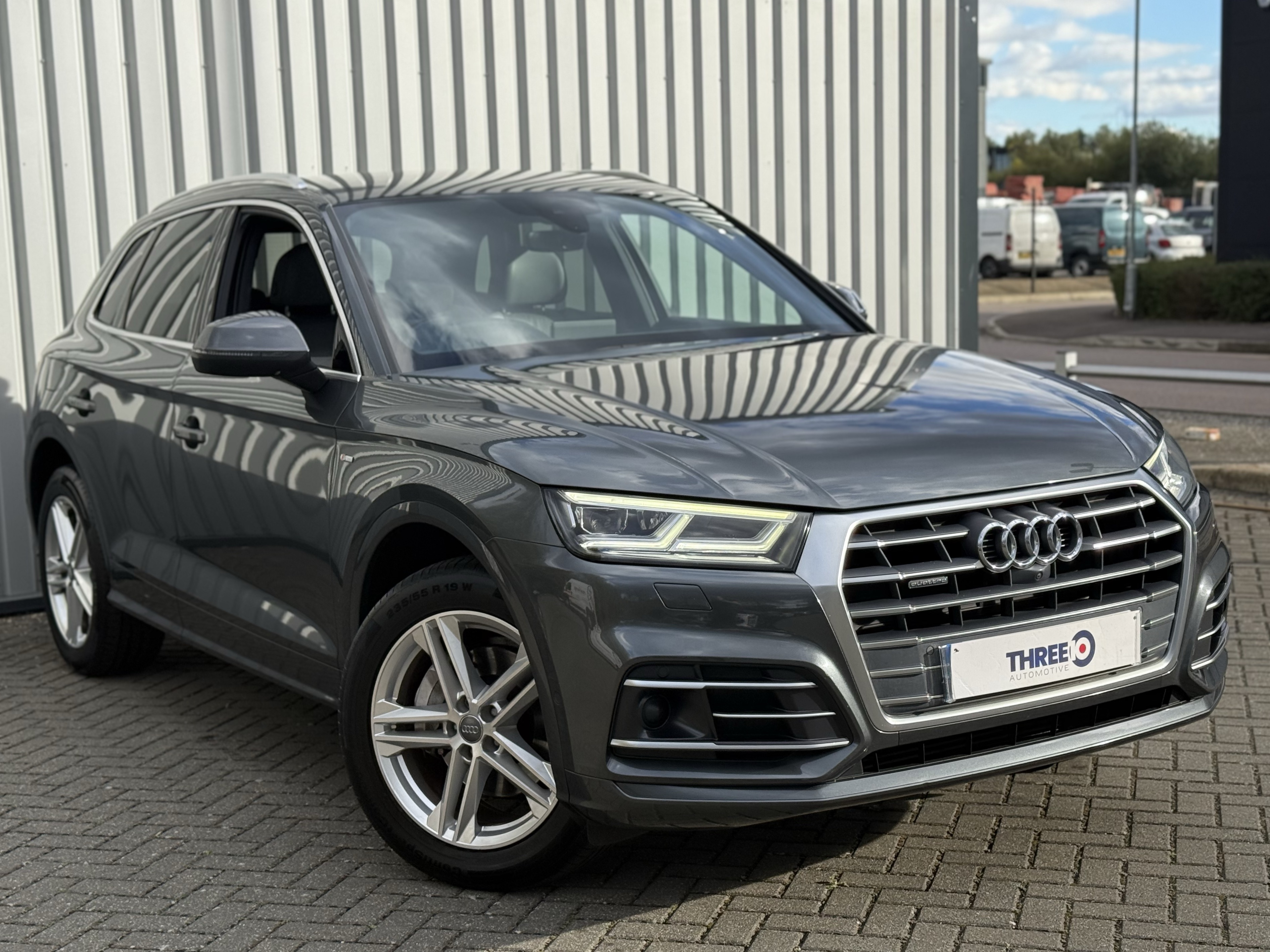Main listing image - Audi Q5