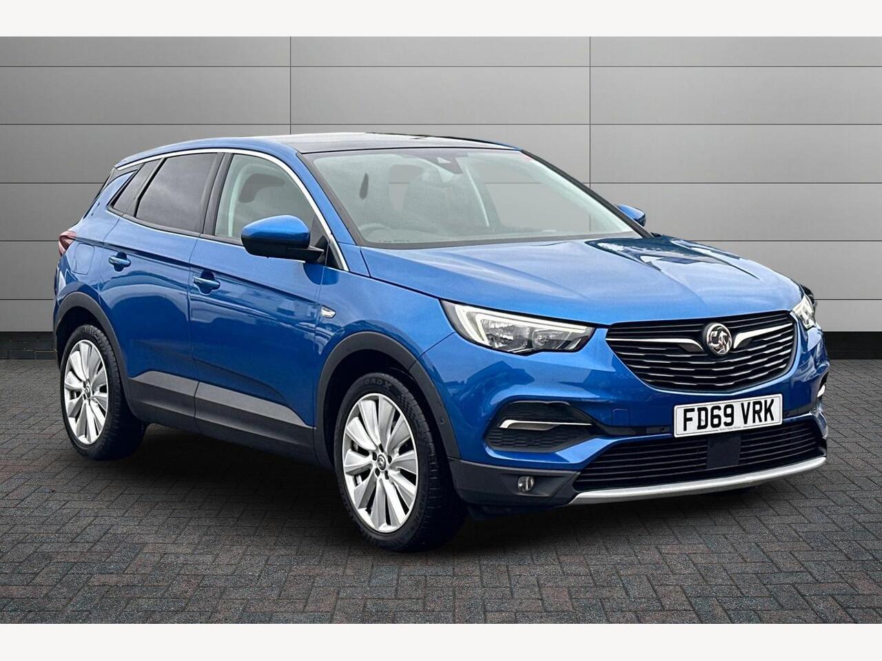 Main listing image - Vauxhall Grandland X