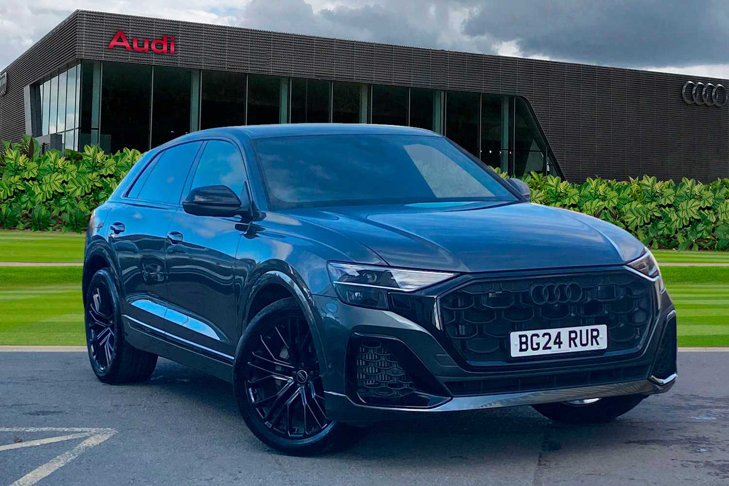 Main listing image - Audi Q8