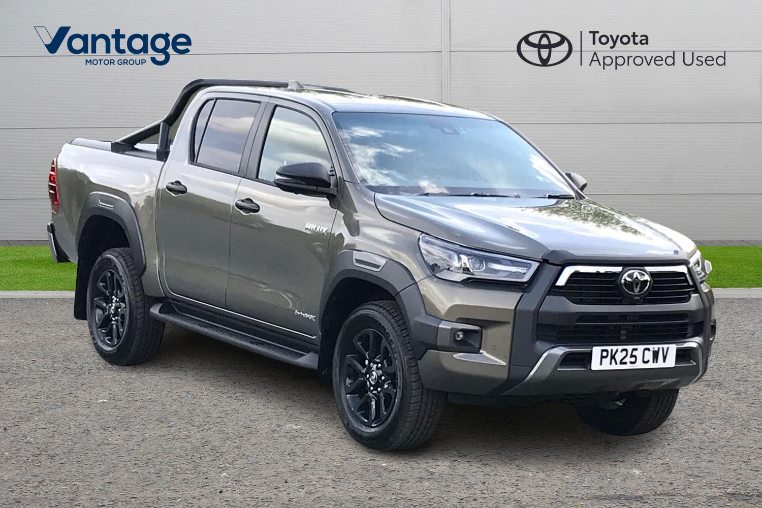 Main listing image - Toyota Hilux