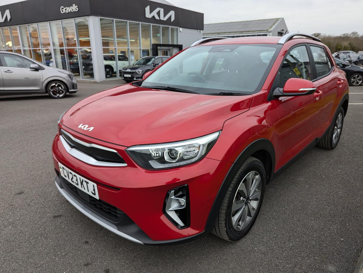 Main listing image - Kia Stonic