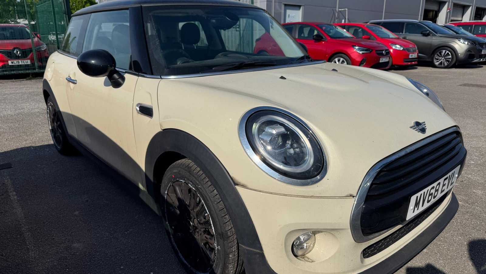 Main listing image - MINI Hatchback