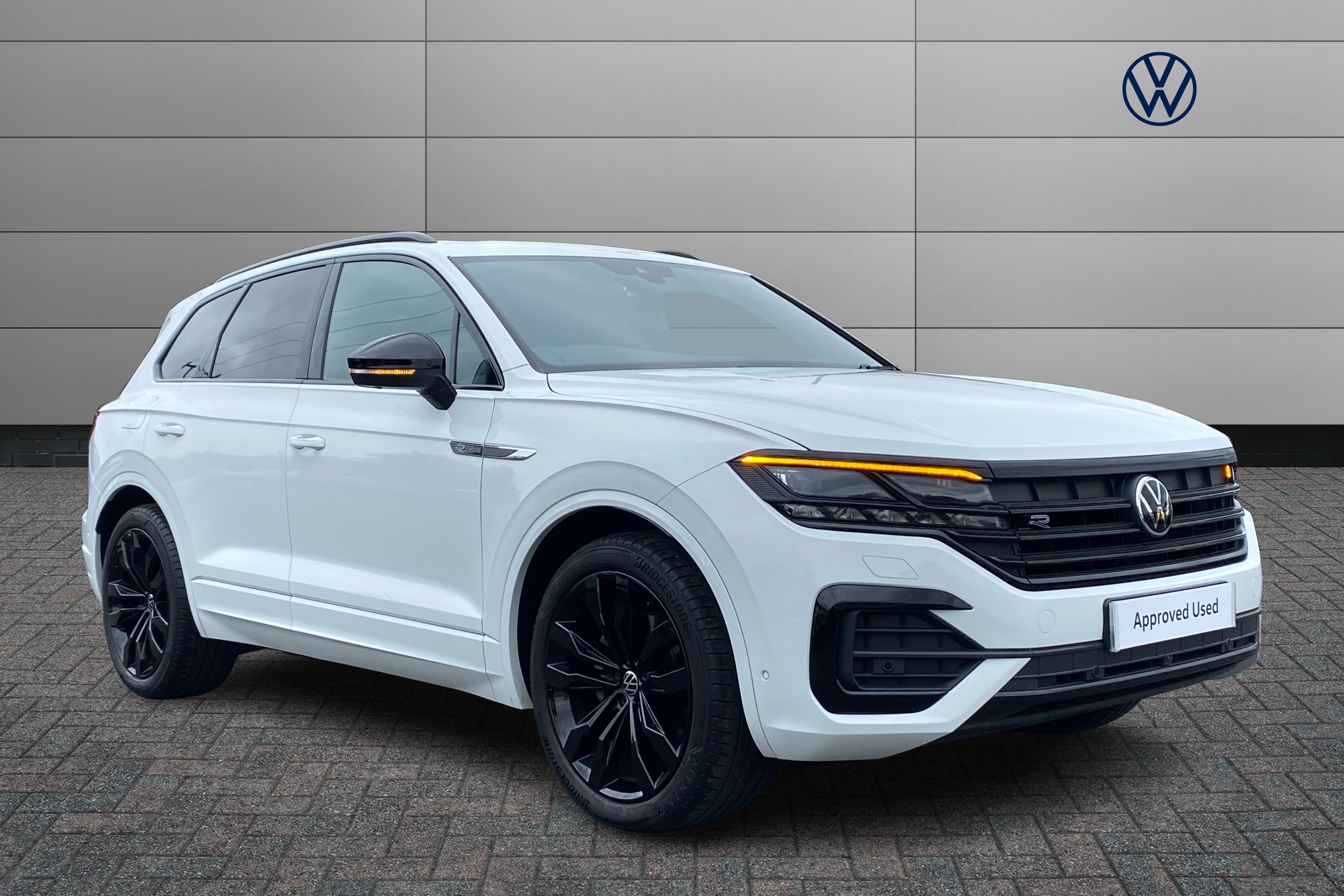 Main listing image - Volkswagen Touareg