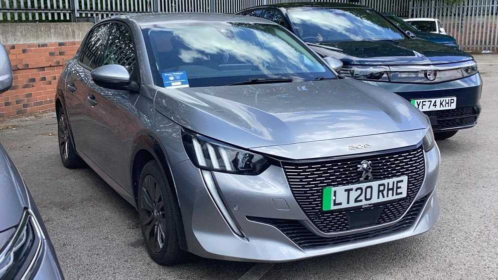 Main listing image - Peugeot e-208