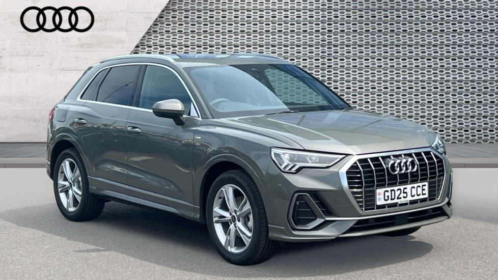Main listing image - Audi Q3